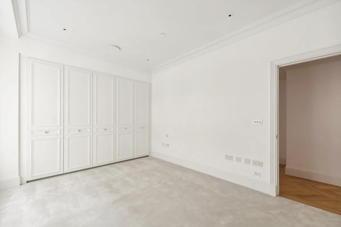 9 Millbank, LONDON